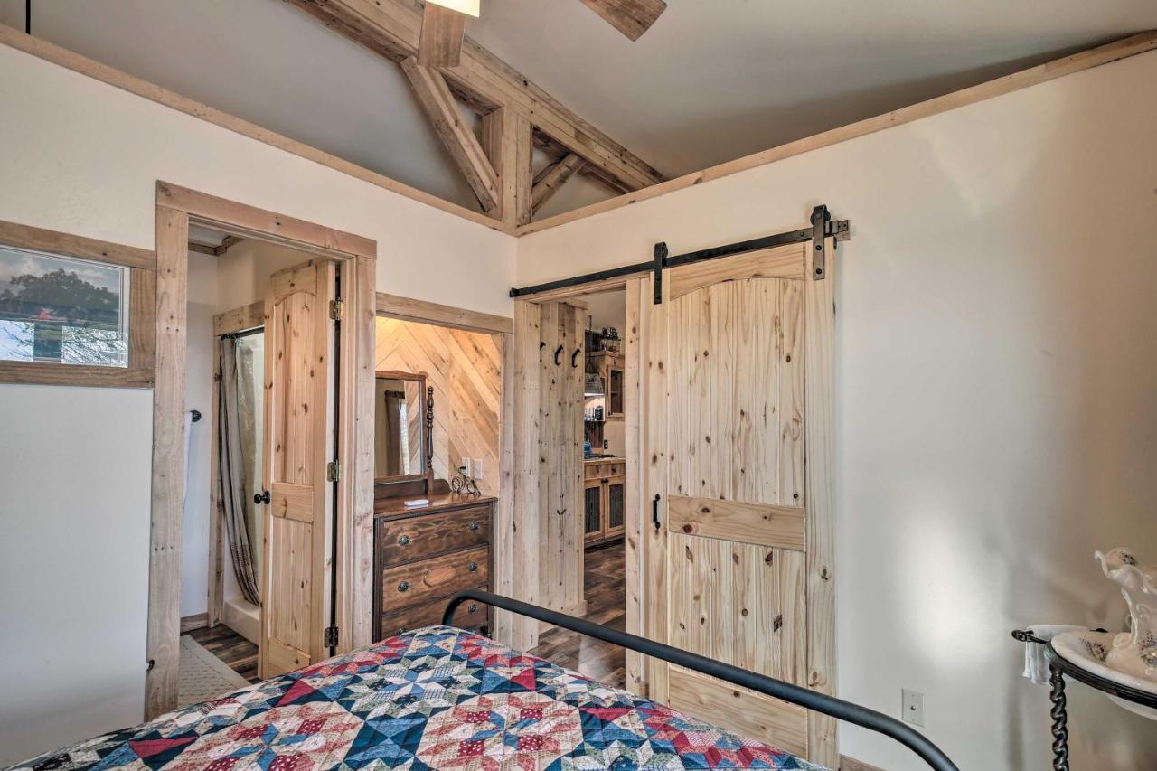 Kerrville Converted Barn Tiny Home With Kayaks! Екстериор снимка